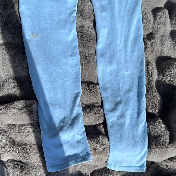 ALO Yoga Baby Blue Leggings - Picture 5 of 8